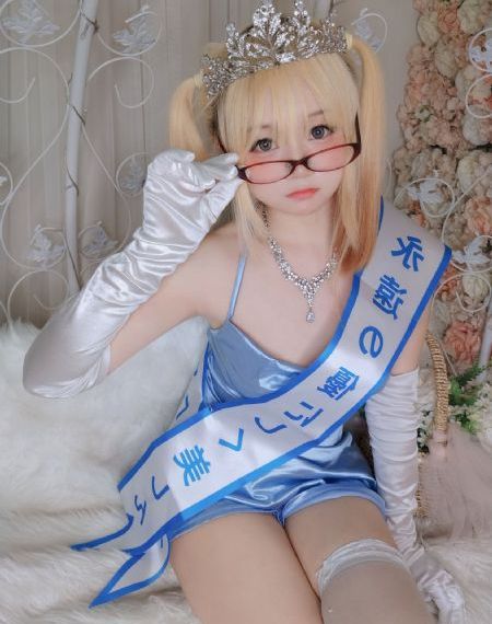 美乳少妇与邻居尤物啪啪_高清电影完整版在线观看