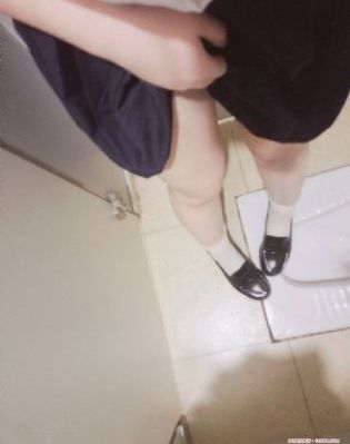 亚洲最大的av在线_未删减完整版